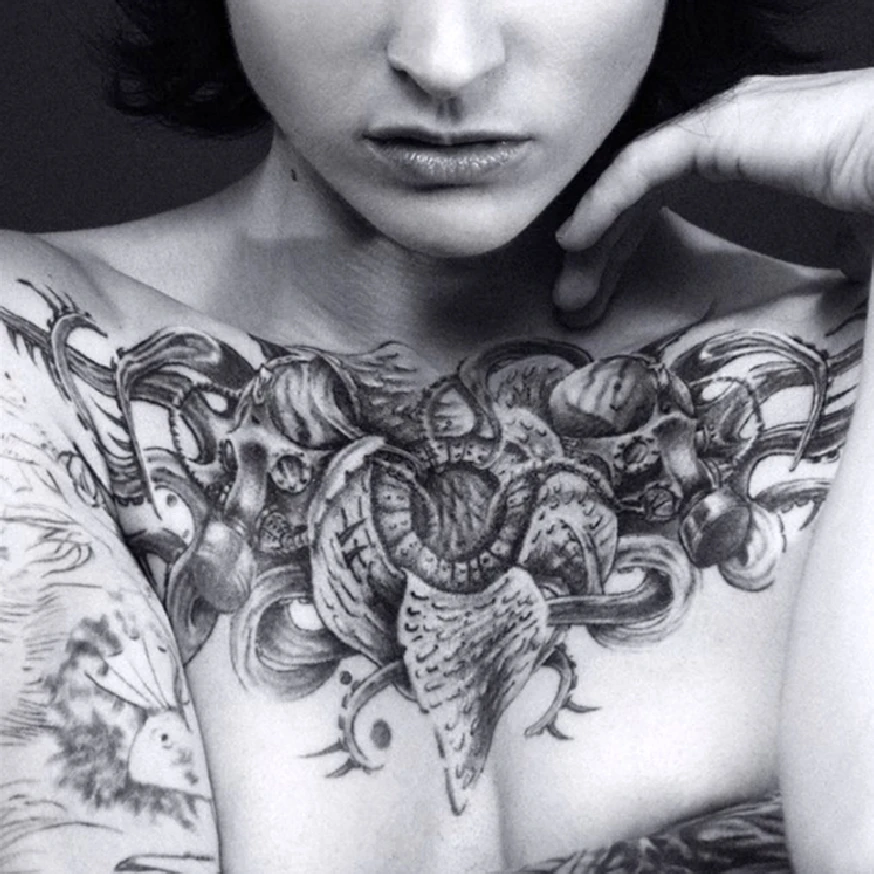 Réservation – Tatouage biomécanique et cover-up Montréal, Laval, Québec Prise de rendez-vous tatouage biomécanique Montréal & Laval